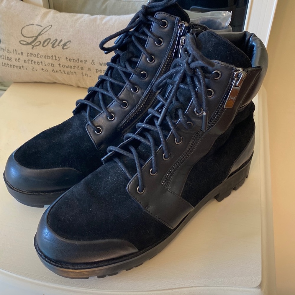 Halston Millie boots, size 9.5M, Color Black, gently worn